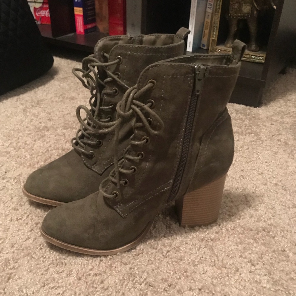 Booties Size 9 Olive green